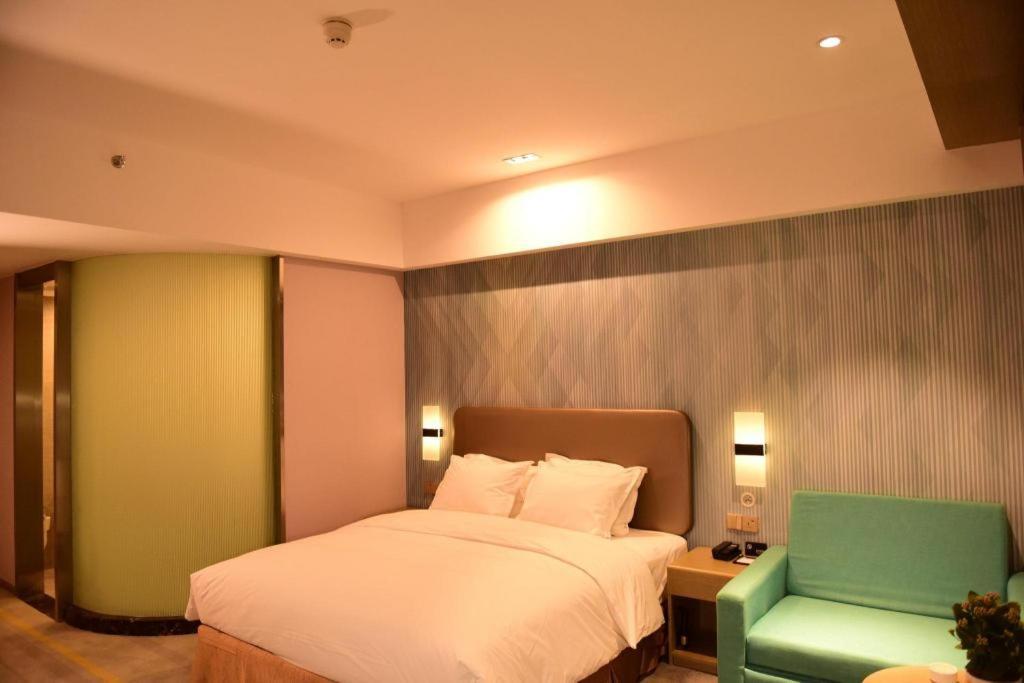 Holiday Inn Express Lhasa Potala Square By Ihg Extérieur photo